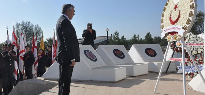 Rauf Denktaş kabri başında anıldı