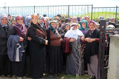 Hasta ziyaretinden dönerken ölen 6 kişi toprağa verildi