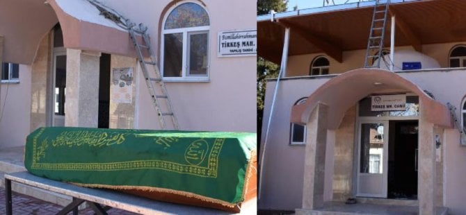 Almanya'dan tabut geldi cami açıldı