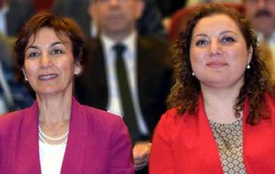 Düzce Üniversitesi'nin ikinci rektörü de kadın