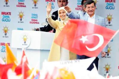 Başbakan Davutoğlu'ndan savcıya; 'Yassıada hakimi sanıyor kendini'