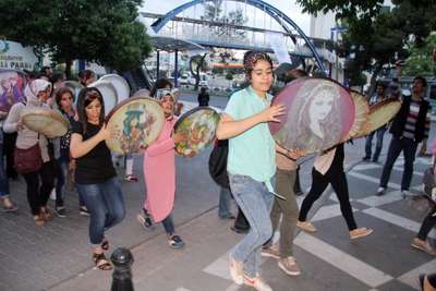 Şanlıurfa'da kadınlardan defli protesto