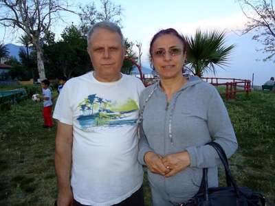 Çifte diplomalı kadın belediye yöneticisini, hizmetli yaptılar
