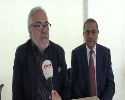 Oyuncu Rutkay Aziz, Almanya'da seçim sandıklarını ziyaret etti