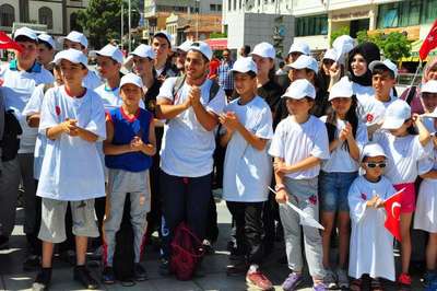 Manisa'da Gençlik Yürüyüşü