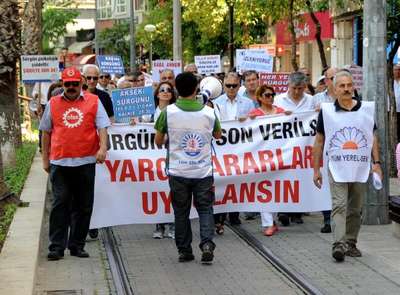 Belediye işçilerinden 'sürgün' eylemi