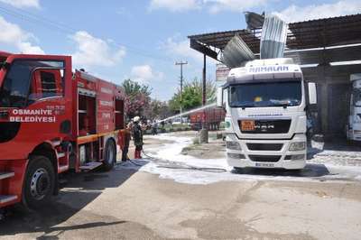 Osmaniye'de kaynak yapılan tanker patladı: 1'i ağır 4 yaralı
