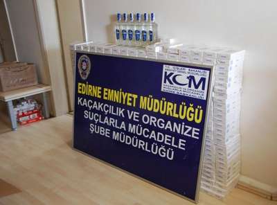 Kümesin altındaki gizli bölmede kaçak sigara ele geçirildi