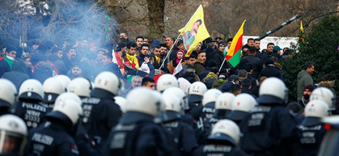 Alman polisi, PKK yürüyüşünü dağıttı