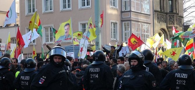 Öcalan'a destek için kendini ateşe verdi