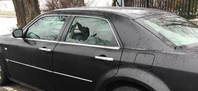 Stockholm Büyükelçiliği aracına saldırı