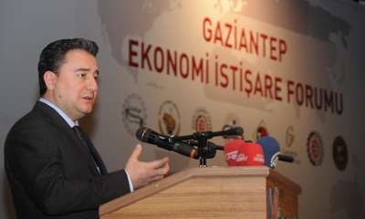 Babacan: Dünya ve Avrupa'da lider eksikliği nedeniyle güven yok (2)