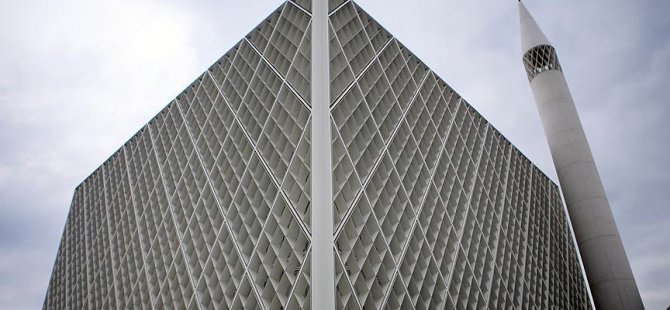 Slovenya'ya minareli cami