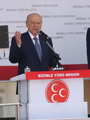 Bahçeli: Sınırlarımız yol geçen hanına dönerken Davutoğlu neredeydi? (2)