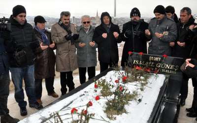 Meslektaşları İsmail Güneş'i unutmadı
