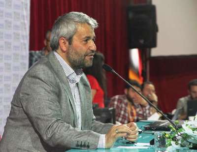 Eski Bakan Ergün, kitabını imzaladı