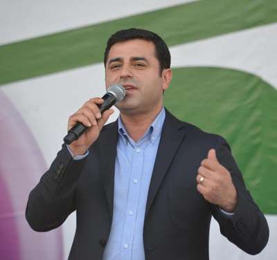 Demirtaş: Barajı aşacağız ve tehlikeyi durduracağız (2)