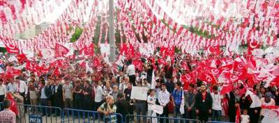 Destici: Başbakan, 'Suriye'nin hava aracını düşürdük' diye seviniyor (3)