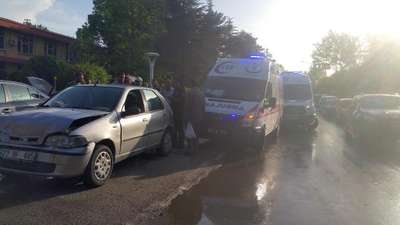 Yarım saat süren yağmur Elazığ’da hayatı felç etti