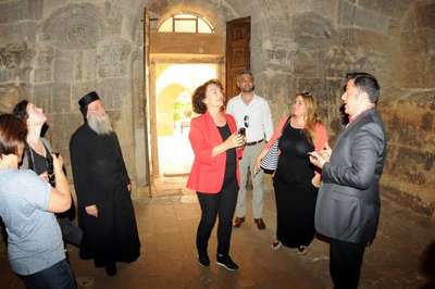 Hülya Koçyiğit: Bir an önce barış ve huzur olsun