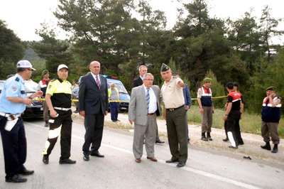 Cezaevi minibüsü TIR'la çarpıştı: 3 ölü, 6 yaralı (2)