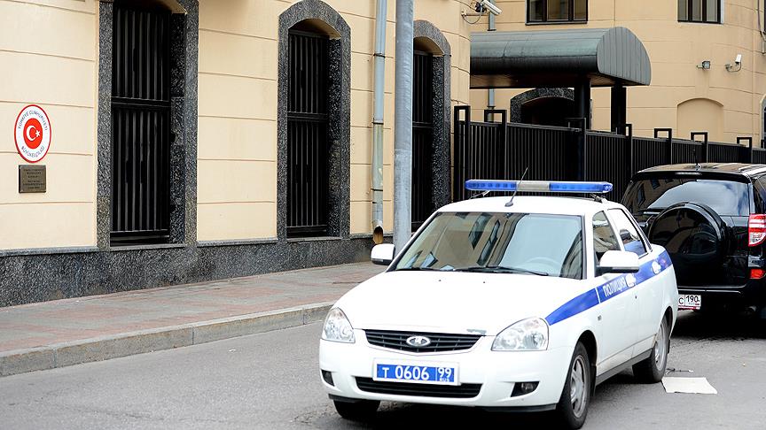 Büyükelçilikte 'beyaz tozlu zarf' paniği