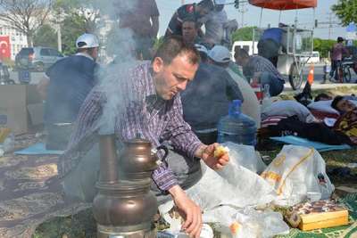 Bursa'da otomotiv ve yan sanayideki eylemler devam ediyor