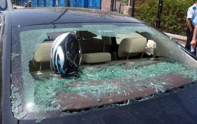 Antrenmanda otomobile çarpan milli bisikletçi yaralandı