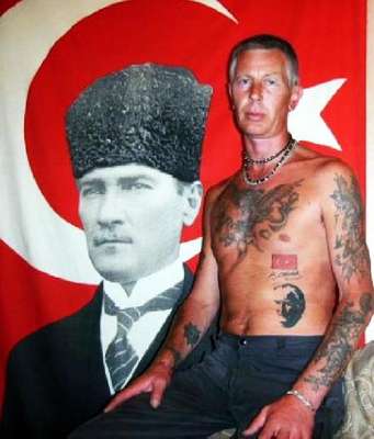 Atatürk hayranı İngiliz çift Bodrum'a yerleşecek