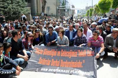 HDP'ye yapılan saldırı Van'da protesto edildi