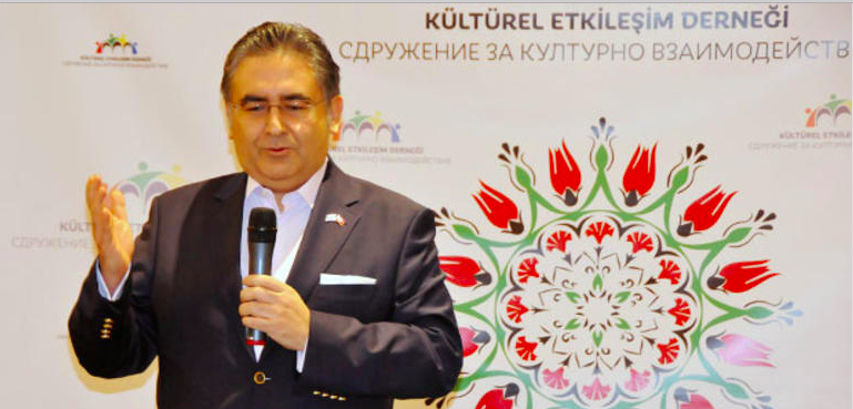 'Ana dilini bilmeyen, entegre de olamaz'