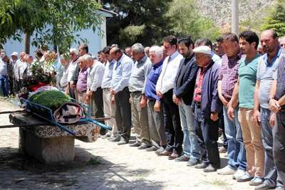 Kaza kurbanı üniversiteli Ümmü toprağa verildi