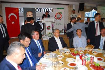 Arınç: Yanlış yapmış olsaydım, millet bana yüzde 50 oy vermezdi  (2)