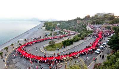 Antalya’da 10 binler yürüdü