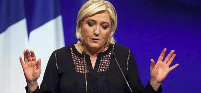 Le Pen'e 30 bin avro para cezası