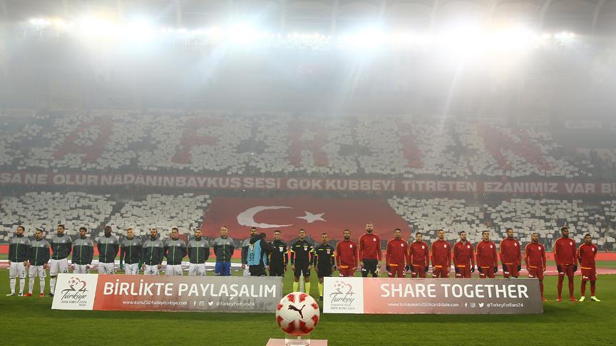 Tüm maçlarda saygı duruşunda bulunulacak