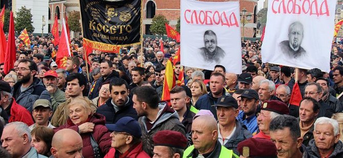 Üsküp'te 'isim' protestosu
