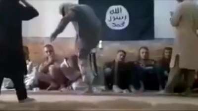 Sigara içerken yakalanan IŞİD militanları böyle cezalandırıldı