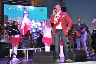 Didim'de 1919 kişilik dev korodan Guinness rekoru