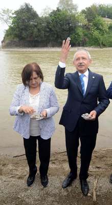Kılıçdaroğlu, Giresun’da sac ayağından geçti, dilek tuttu