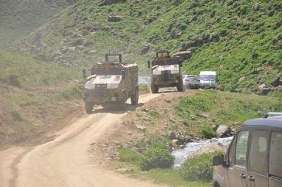 Yüksekova'da kaçakçılık operasyonu vatandaşları hareketlendirdi