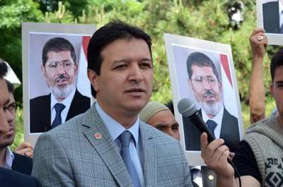 Kayseri’deki 3 siyasi partiden ortak Mursi eylemi