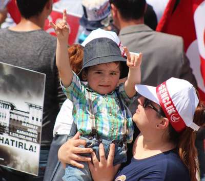 Bahçeli:Kandil'le şebeklik yapmak, AKP'nin ve Davutoğlu'nun uzmanlık alanıdır