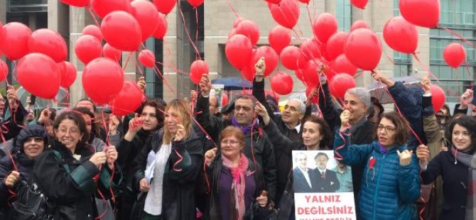 Yalnız değilsiniz!