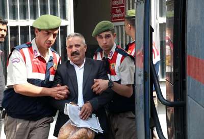 Müebbet hapse çarptırılan 12 sanıktan 6'sı duruşma salonundan çıkıp izini kaybettirdi