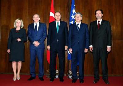 Cumhurbaşkanı Erdoğan Bosna Hersek Başbakanı ve Temsilciler Meclisi Divanı üyeleriyle görüştü