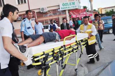 Gençler arasında 'yan bakma' kavgası: 6 yaralı