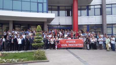 Düzce'de parklardaki işletmelerin satışına protesto