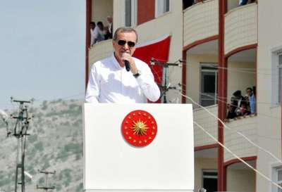 Erdoğan: Ben ne ağayım, ne sultanım, hizmetkarım