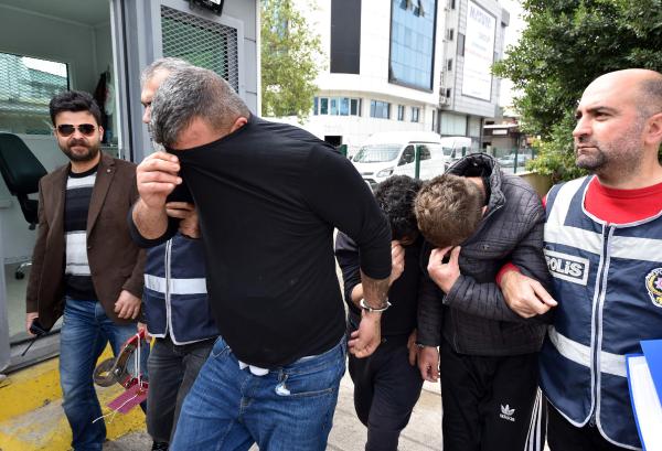 'Branşım hırsız değil, kadın satıcısıyım'